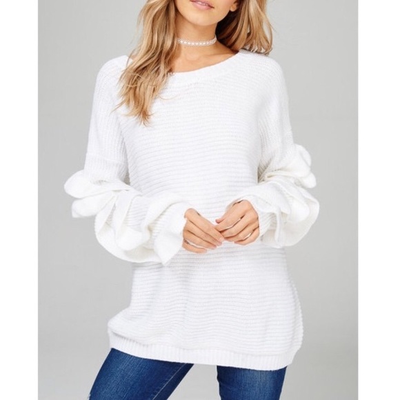 Host Pick 🥇 1 Large left 🌻 Ruffle Sleeve Sweater - Picture 3 of 7